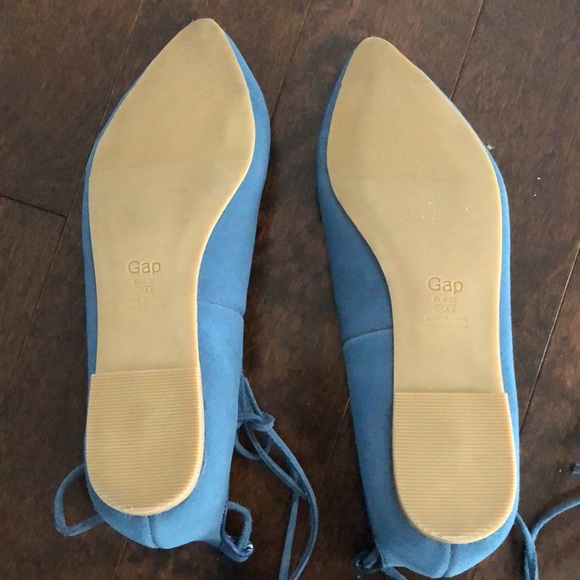 Gap genuine suede lace up flats - Picture 3 of 5